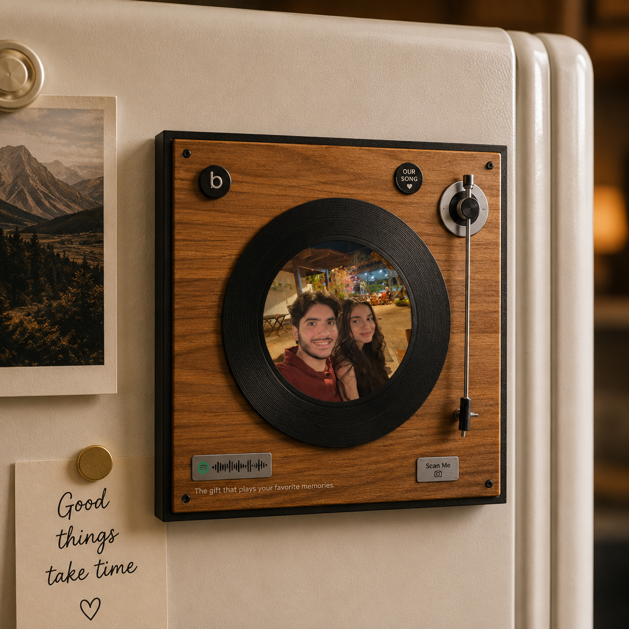 Ímã de geladeira personalizado em formato de disco de vinil com foto de casal